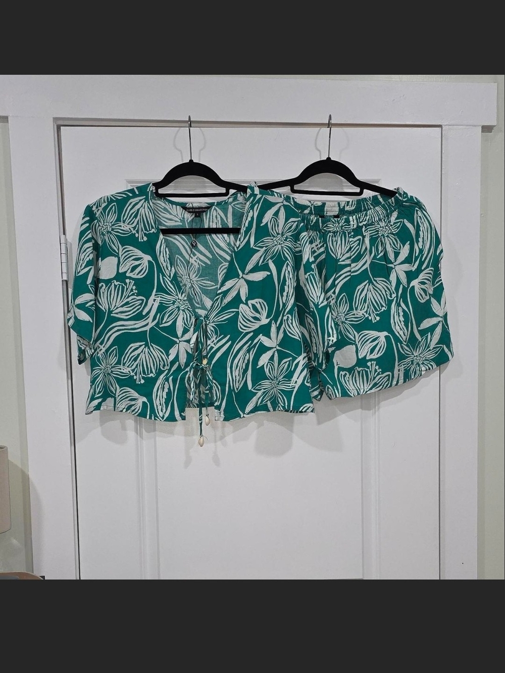 Women’s Teal Floral Tie-Front Top and Shorts set
